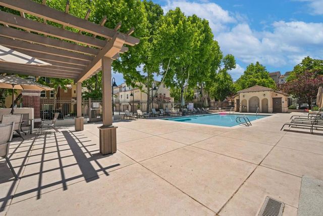 474 Kahlo Street, Mountain View, CA 94041