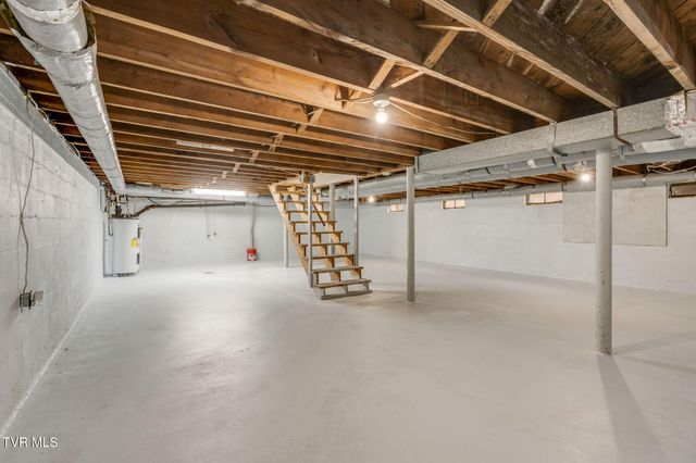 329 Lewis Lane, Kingsport, TN 37660