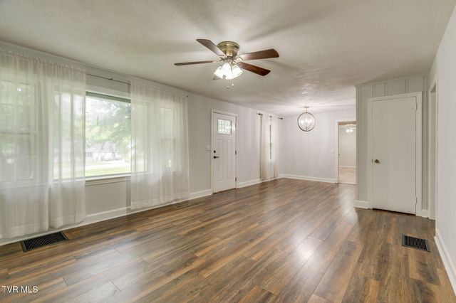 329 Lewis Lane, Kingsport, TN 37660