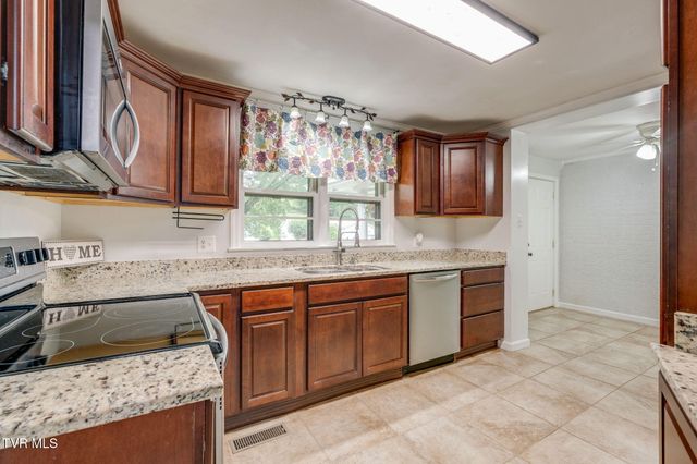 329 Lewis Lane, Kingsport, TN 37660