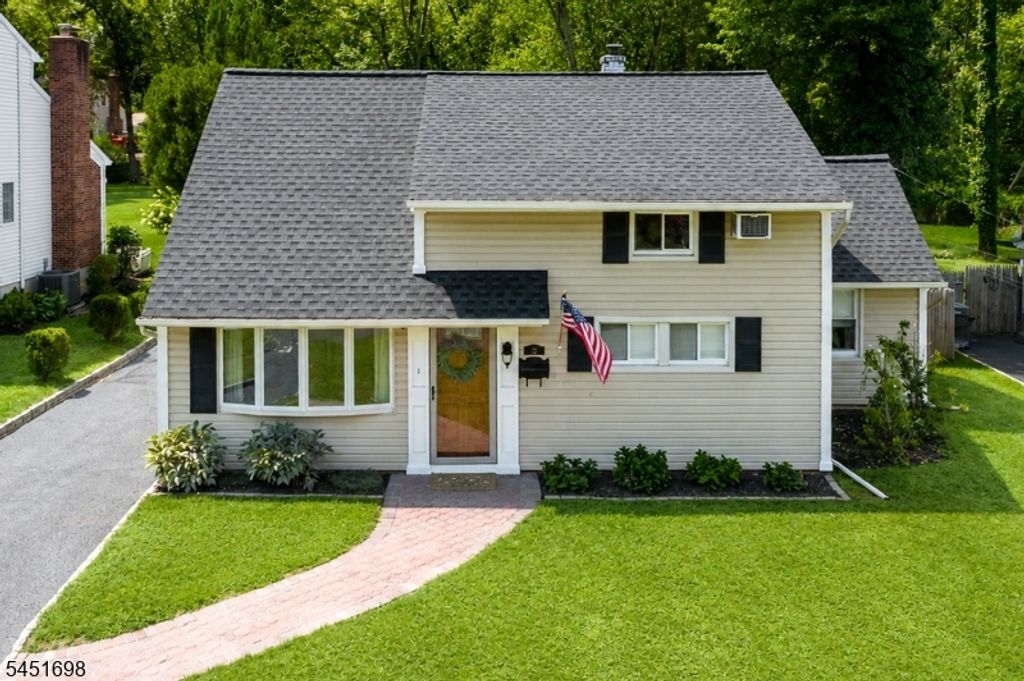 52 Delmore Ave, Berkeley Heights Twp., NJ 07922