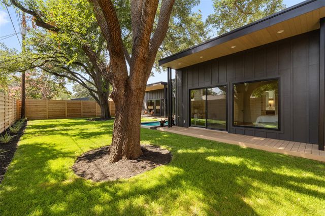 2305 Southern Oaks DR, Austin, TX 78745