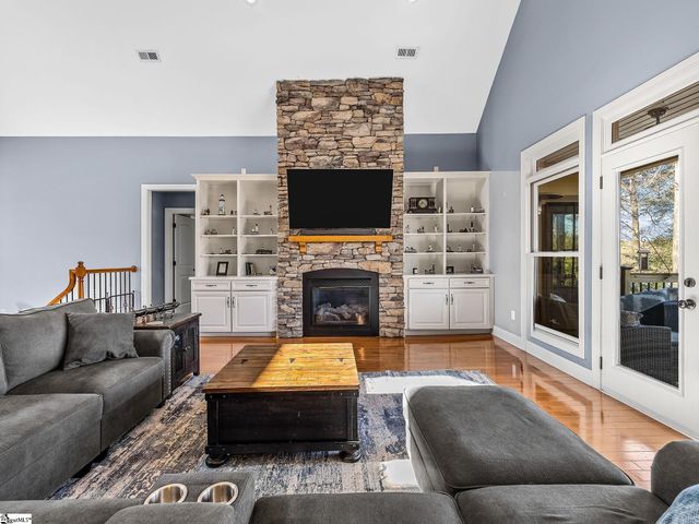 475 Twin Springs Drive, Spartanburg, SC 29301