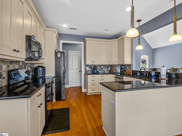 475 Twin Springs Drive, Spartanburg, SC 29301