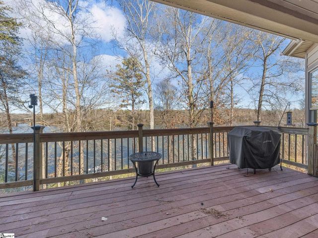 475 Twin Springs Drive, Spartanburg, SC 29301