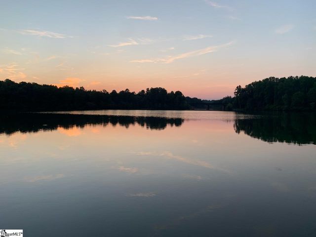 475 Twin Springs Drive, Spartanburg, SC 29301