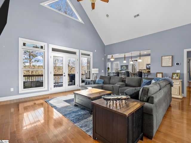 475 Twin Springs Drive, Spartanburg, SC 29301