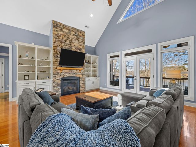 475 Twin Springs Drive, Spartanburg, SC 29301