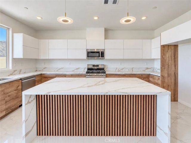 14424 Buvan Court, Moreno Valley, CA 92555