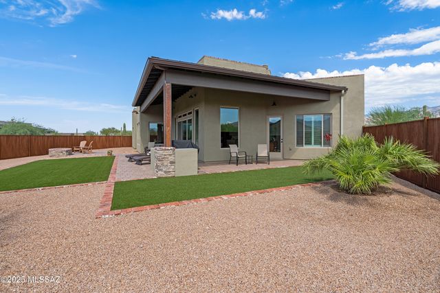 2765 N Megafauna Court, Tucson, AZ 85749
