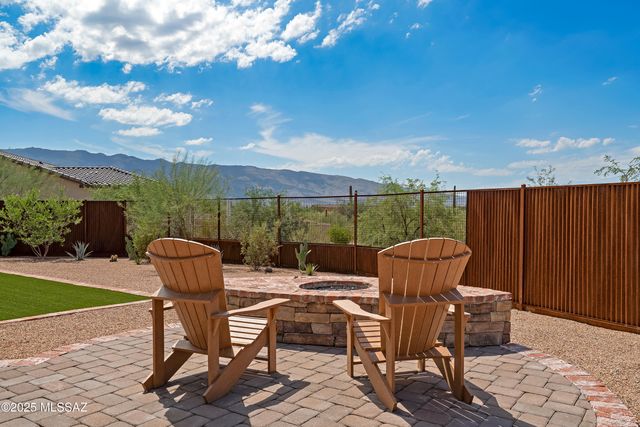 2765 N Megafauna Court, Tucson, AZ 85749