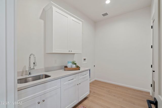 2765 N Megafauna Court, Tucson, AZ 85749