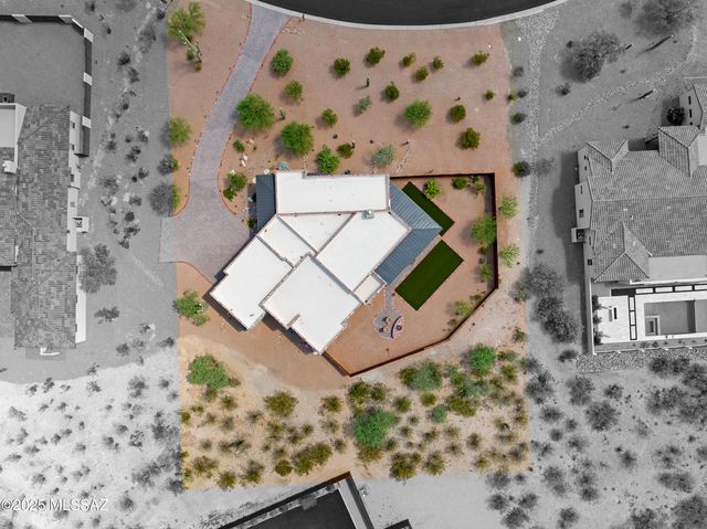 2765 N Megafauna Court, Tucson, AZ 85749