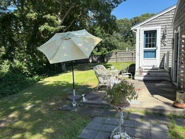 555 Shootflying Hill Rd, Barnstable, MA 02632