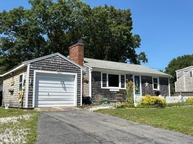 555 Shootflying Hill Rd, Barnstable, MA 02632