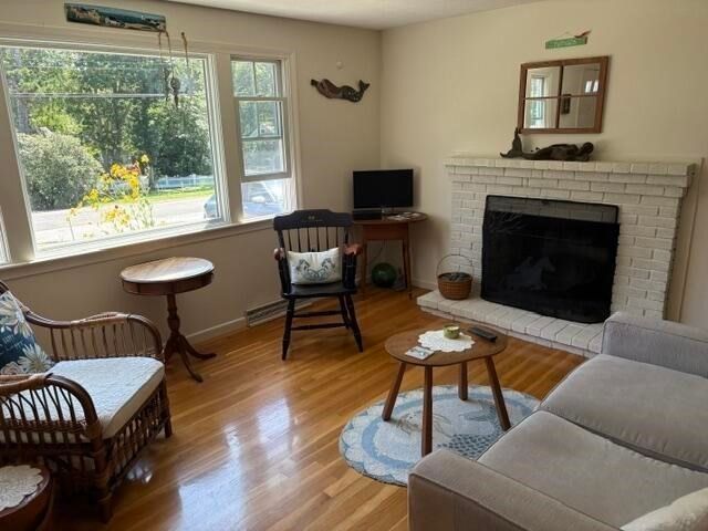 555 Shootflying Hill Rd, Barnstable, MA 02632
