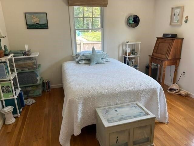 555 Shootflying Hill Rd, Barnstable, MA 02632