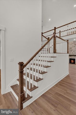 513 CHELTENHAM CT, Lititz, PA 17543