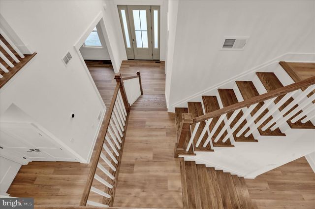 513 CHELTENHAM CT, Lititz, PA 17543