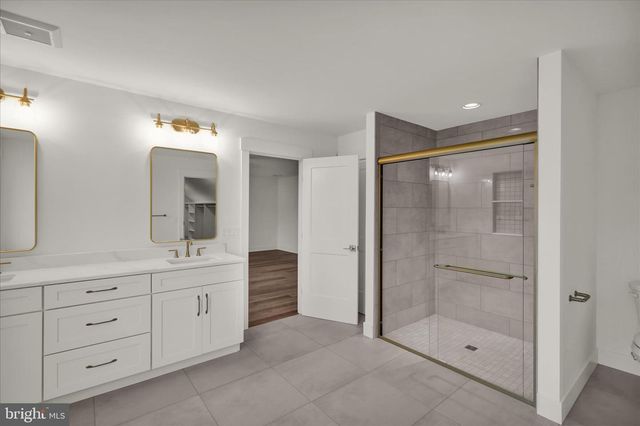 513 CHELTENHAM CT, Lititz, PA 17543