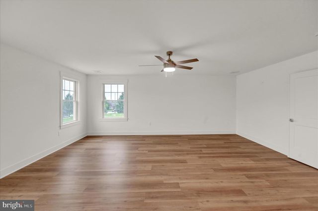513 CHELTENHAM CT, Lititz, PA 17543