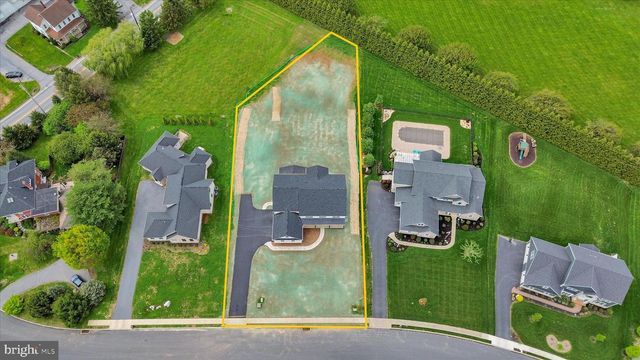 513 CHELTENHAM CT, Lititz, PA 17543