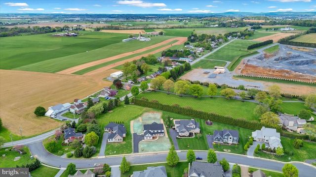 513 CHELTENHAM CT, Lititz, PA 17543