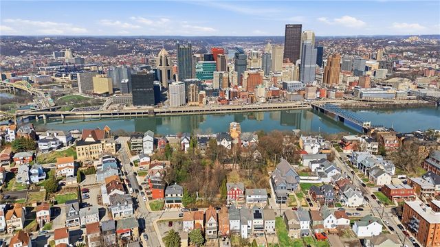 229 Grandview Ave 3, Mt Washington, PA 15211