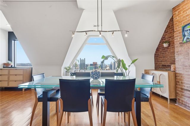 229 Grandview Ave 3, Mt Washington, PA 15211