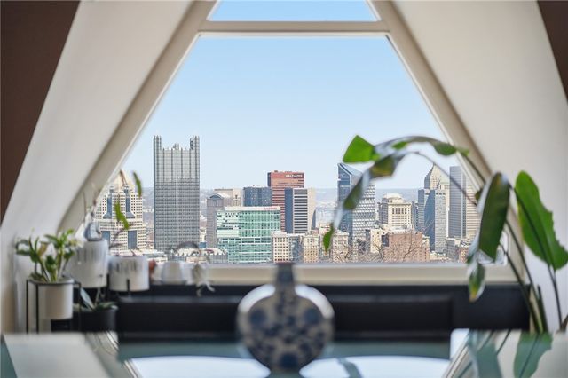 229 Grandview Ave 3, Mt Washington, PA 15211