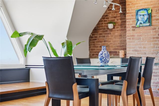 229 Grandview Ave 3, Mt Washington, PA 15211