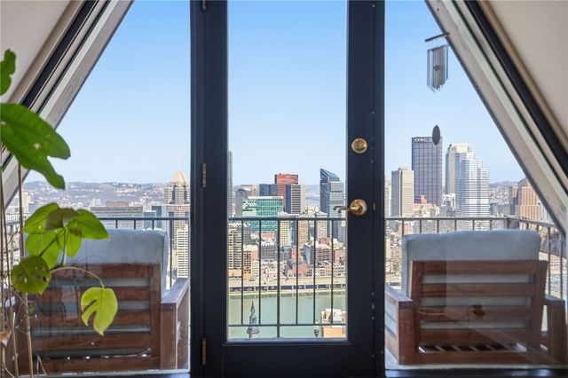 229 Grandview Ave 3, Mt Washington, PA 15211