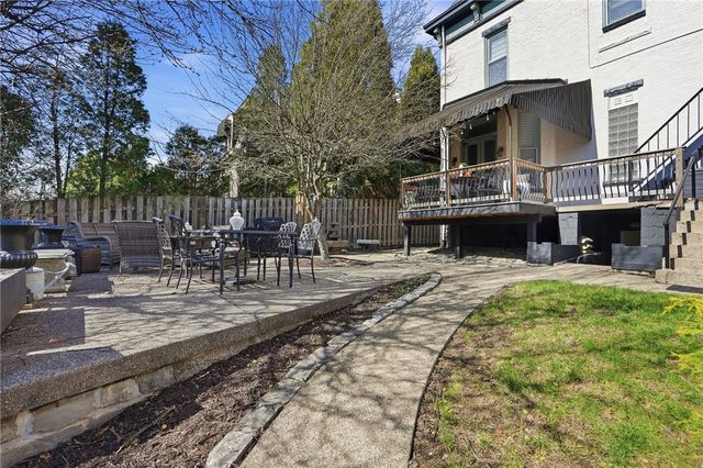 229 Grandview Ave 3, Mt Washington, PA 15211