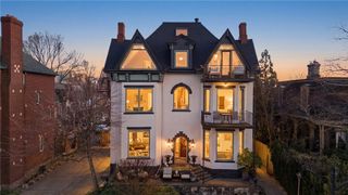 229 Grandview Ave 3, Mt Washington, PA 15211