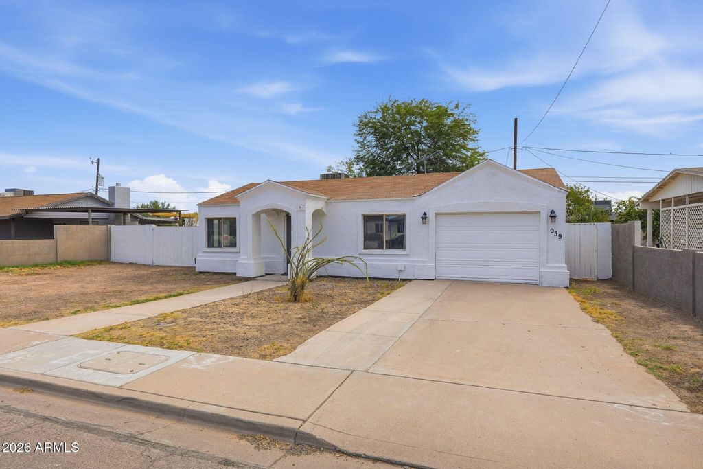 939 S PIONEER --, Mesa, AZ 85204 — photo 2