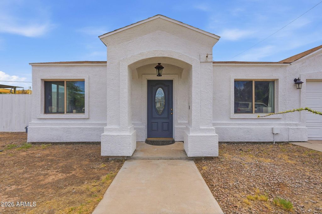 939 S PIONEER --, Mesa, AZ 85204 — photo 3