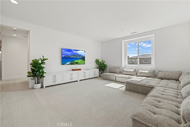 28683 Windbreak, Saugus, CA 91350