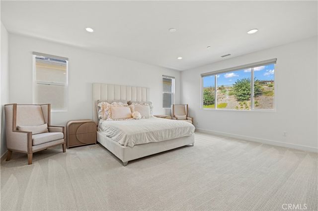 28683 Windbreak, Saugus, CA 91350