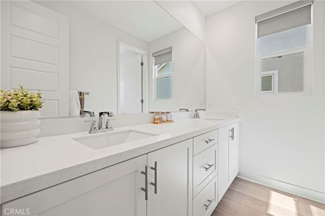 28683 Windbreak, Saugus, CA 91350
