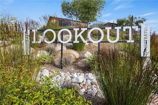 28683 Windbreak, Saugus, CA 91350