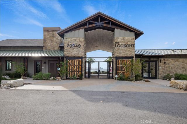 28683 Windbreak, Saugus, CA 91350