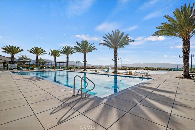28683 Windbreak, Saugus, CA 91350