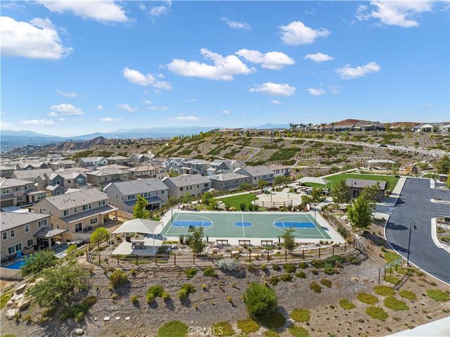 28683 Windbreak, Saugus, CA 91350