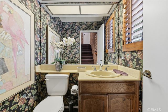 7100 Balboa Boulevard 1003, Lake Balboa, CA 91406