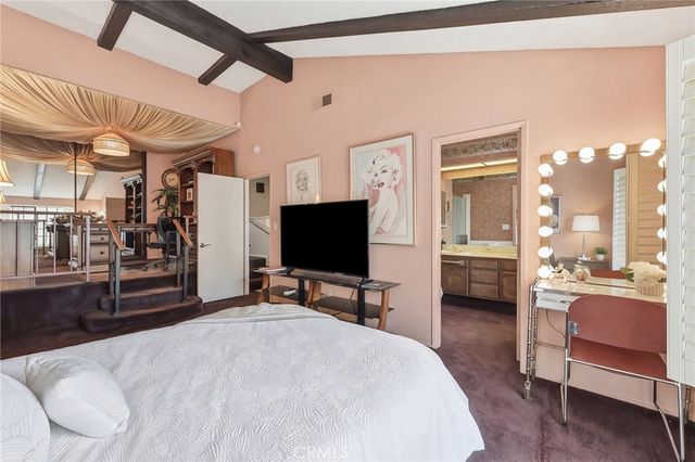 7100 Balboa Boulevard 1003, Lake Balboa, CA 91406