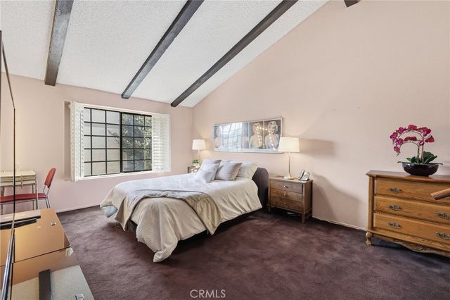 7100 Balboa Boulevard 1003, Lake Balboa, CA 91406