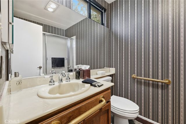 7100 Balboa Boulevard 1003, Lake Balboa, CA 91406