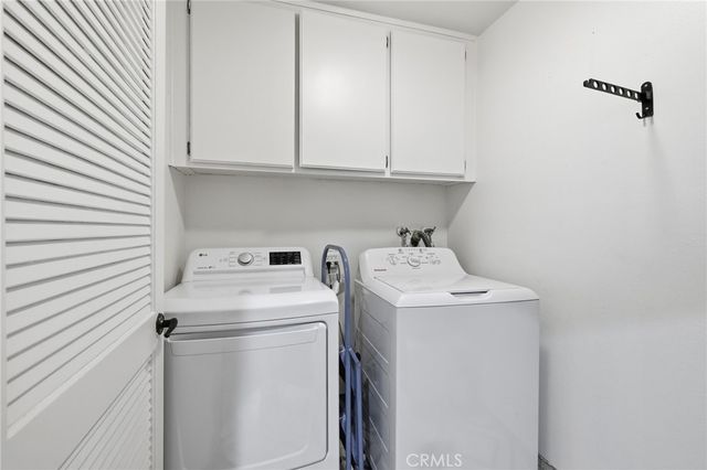 7100 Balboa Boulevard 1003, Lake Balboa, CA 91406