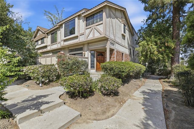 7100 Balboa Boulevard 1003, Lake Balboa, CA 91406