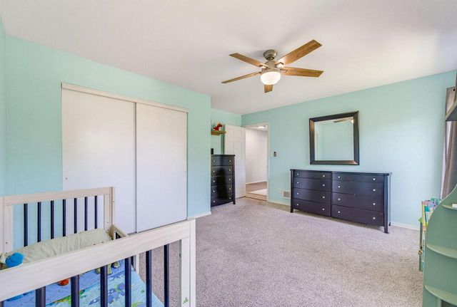 4645 W Sherwood DRIVE, Franklin, WI 53132